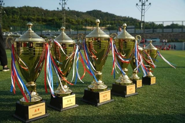 库里遭遇左腓骨扭伤 将缺席此后两战周六复查